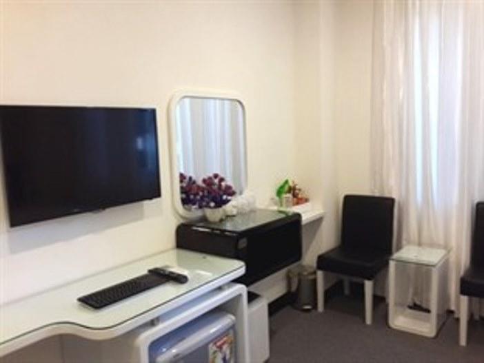 Luxury Khách sạn 2*