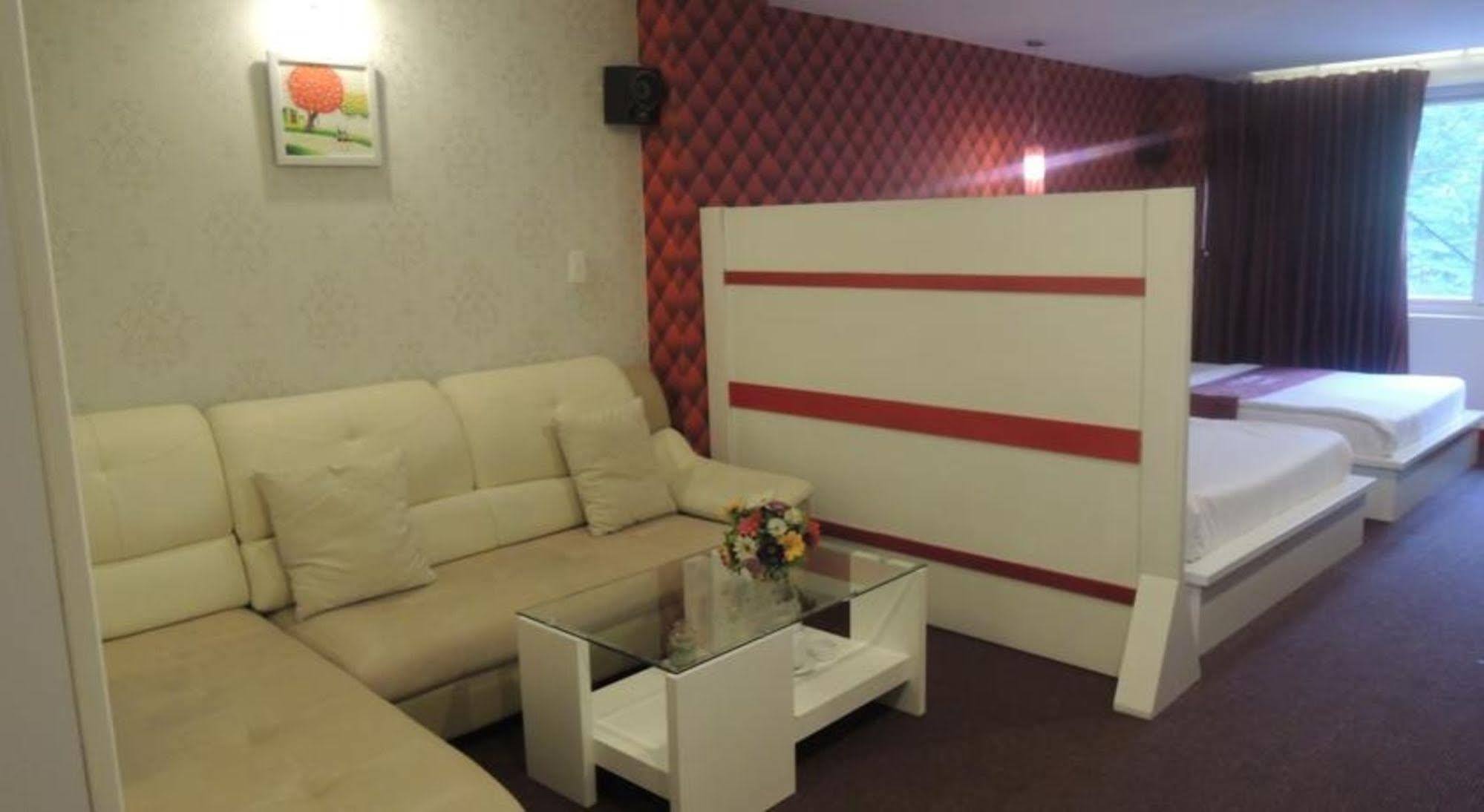 Khách sạn Luxury TP. Hồ Chí Minh