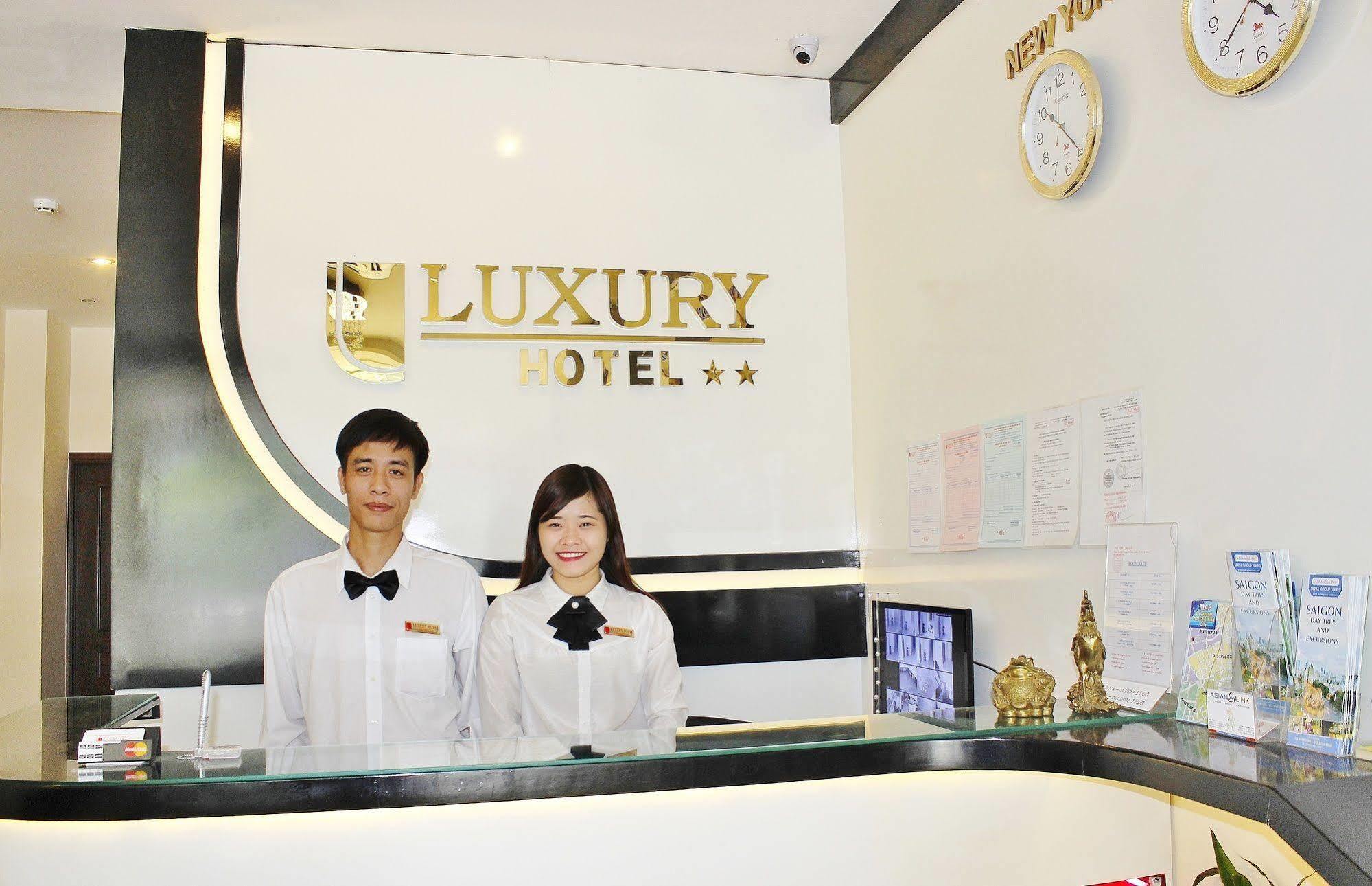 Khách sạn Luxury 2*